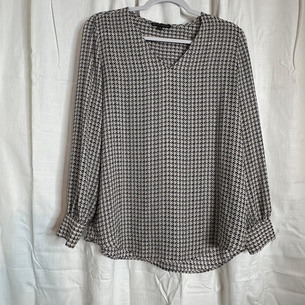 Adrianna Papell Houndstooth long sleeve dress shirt Black & White Size Small